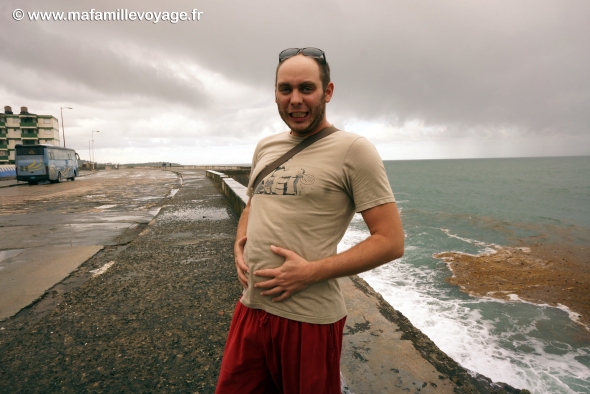 Tony n'est pas enceinte -- juste trop mangé !
