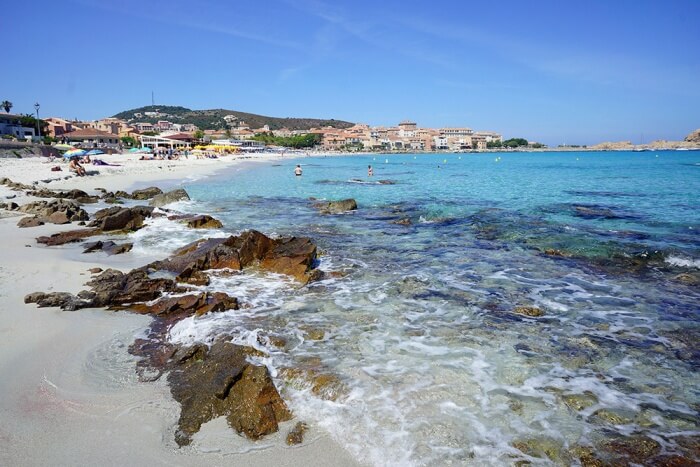 En juin, les plages ne sont pas (trop) bondées !