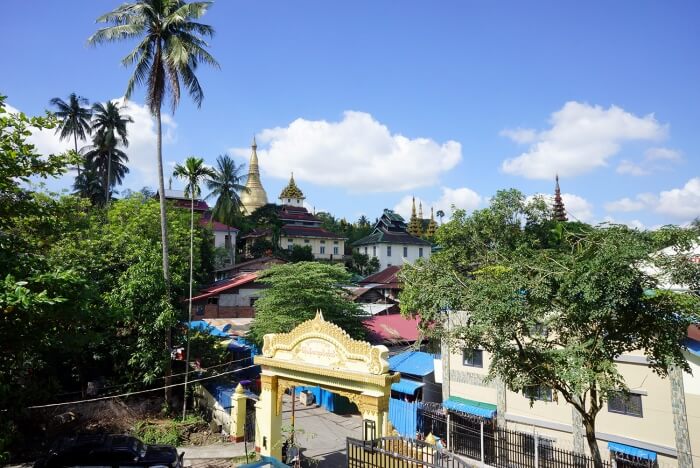 La vue depuis notre appartement sur la pagode Shwedagon