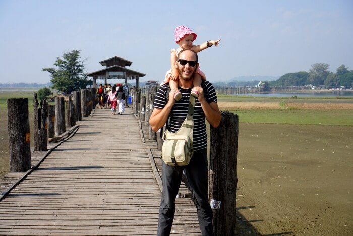 Sur le pont U-bein Bridge de jour : il y a moins de monde !